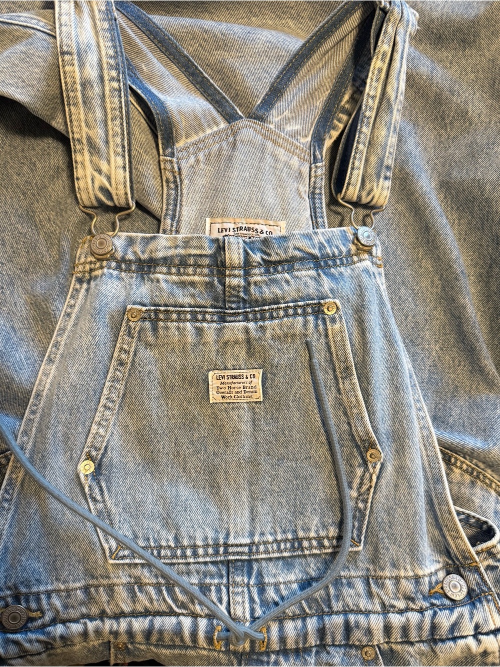Levi's
